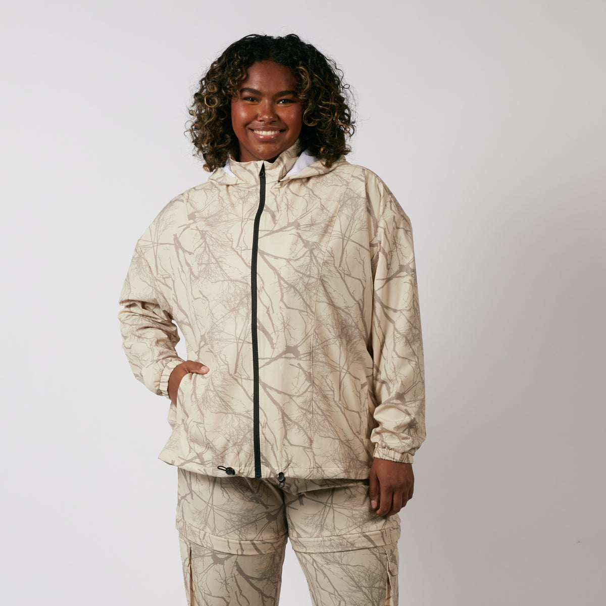 Model: Maliyah is 5'7" and wears a 2X
