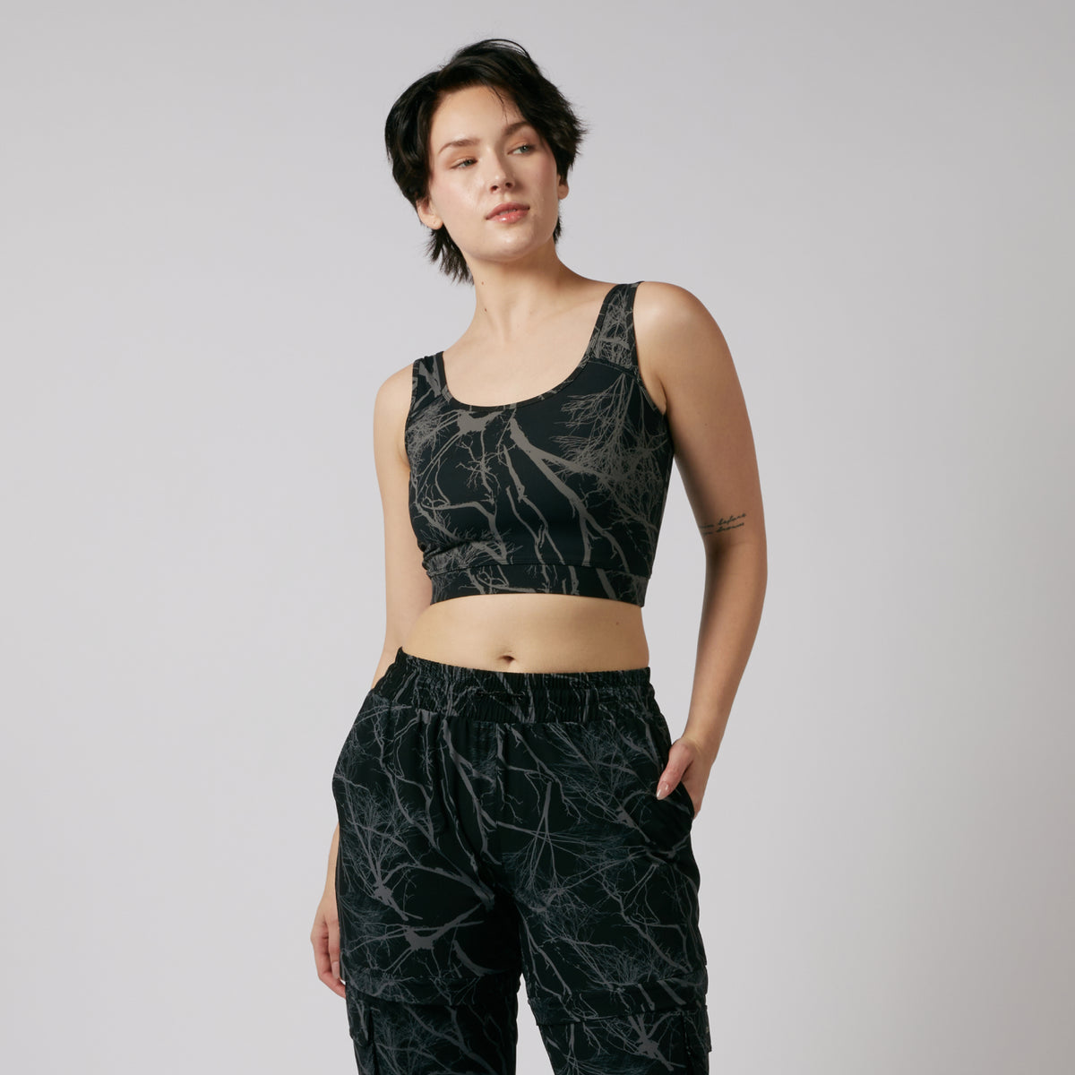 Model: Avery is 5'9" and wears a Medium