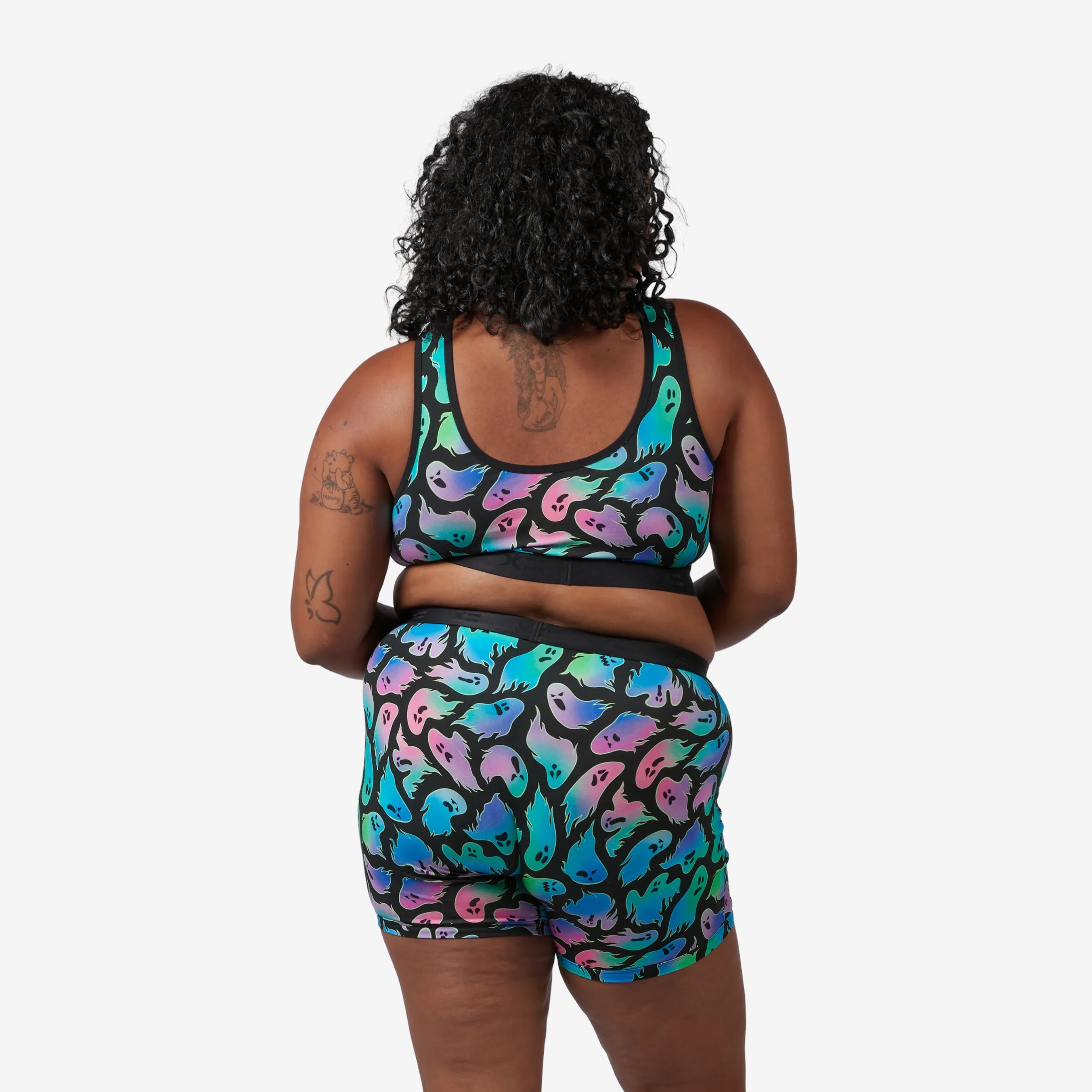 Model: Maliyah is 5'7" and wears a 2X