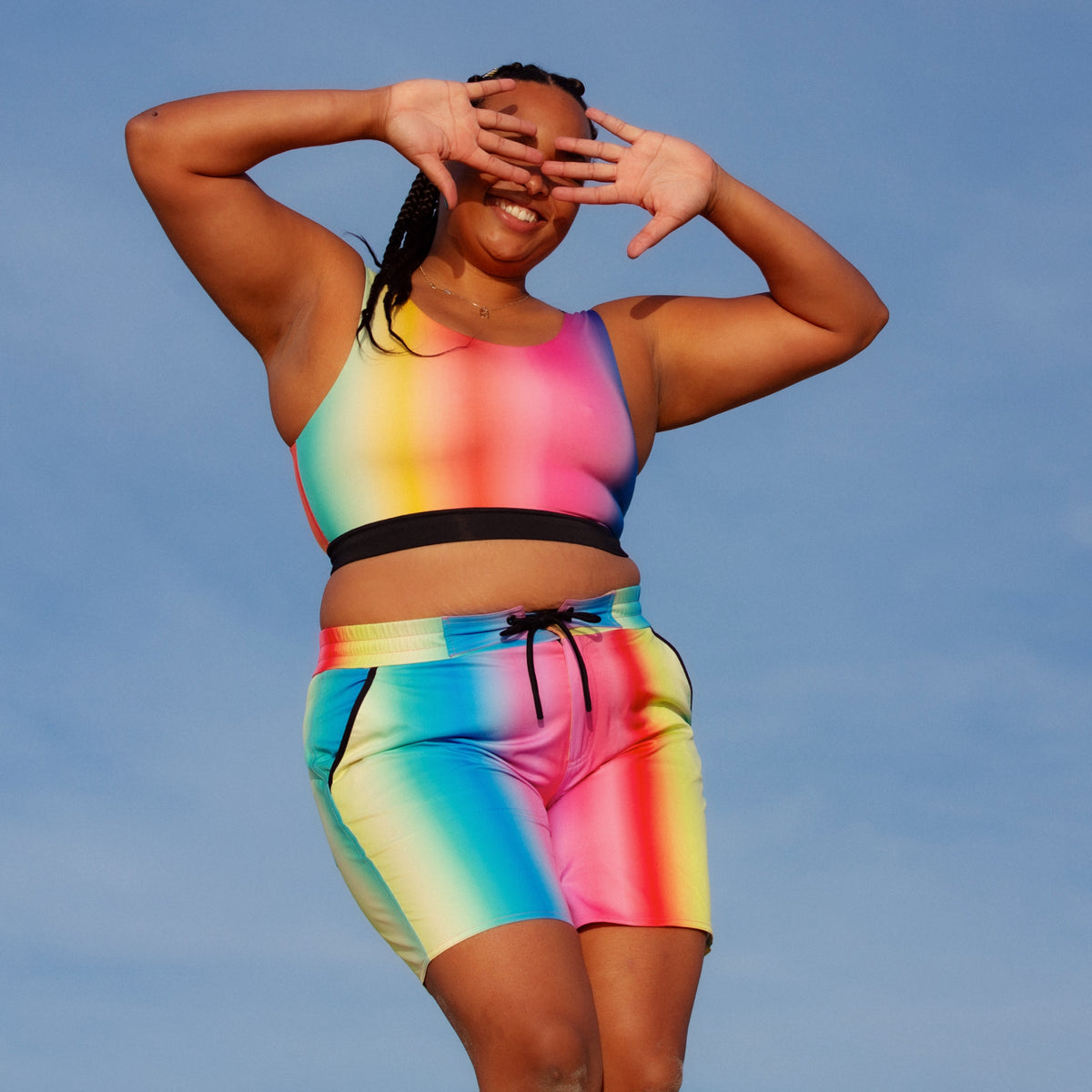 Model: Eliette is wearing an XL