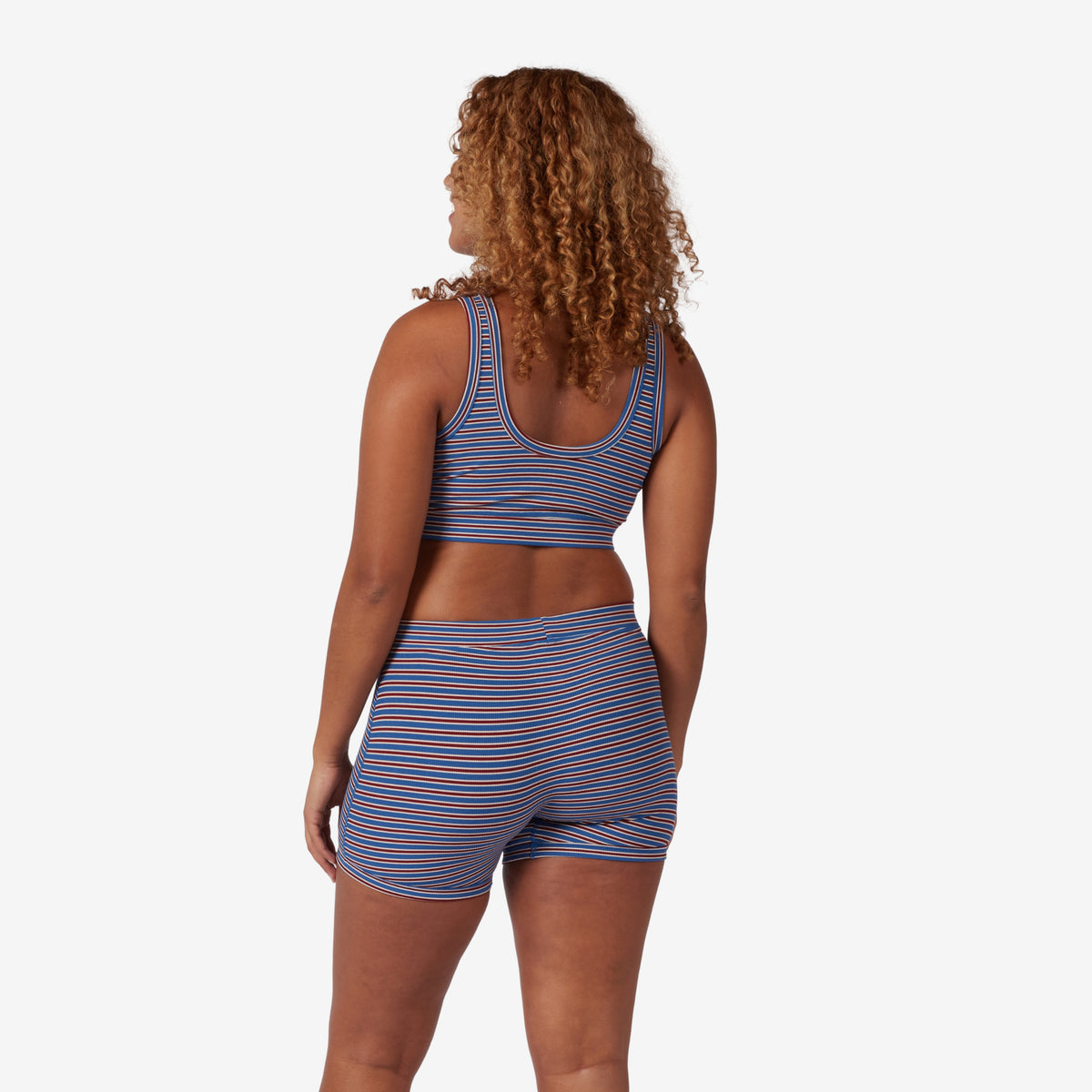 Model: Neveah is 5' 7" and wears a Medium