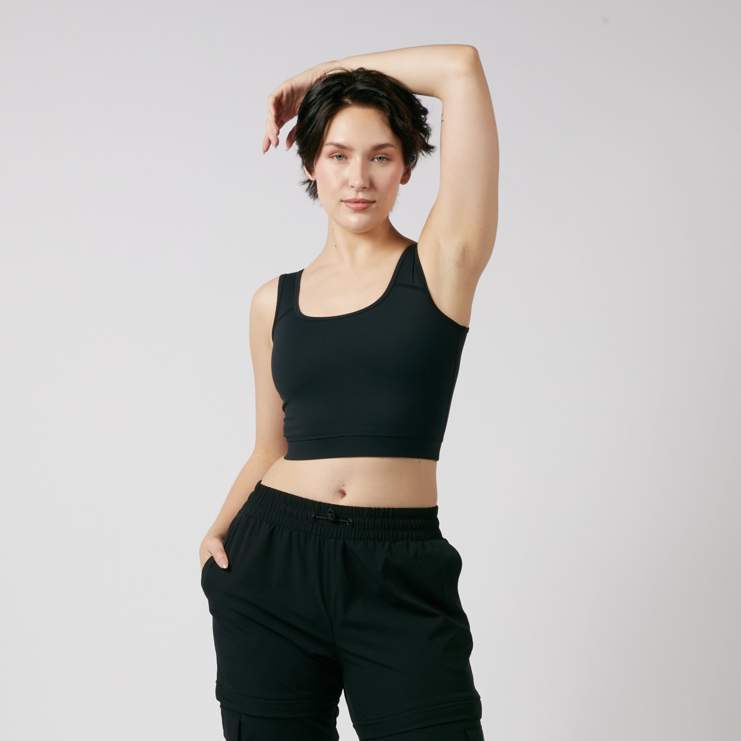 Model: Avery is 5'9" and wears a Small