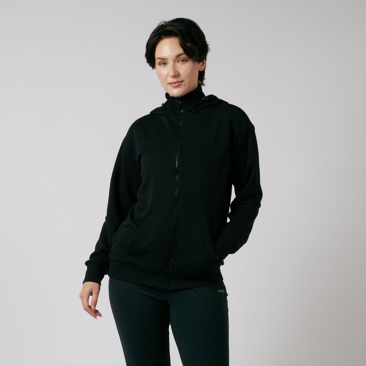 Model: Avery is 5'9" and wears a Medium