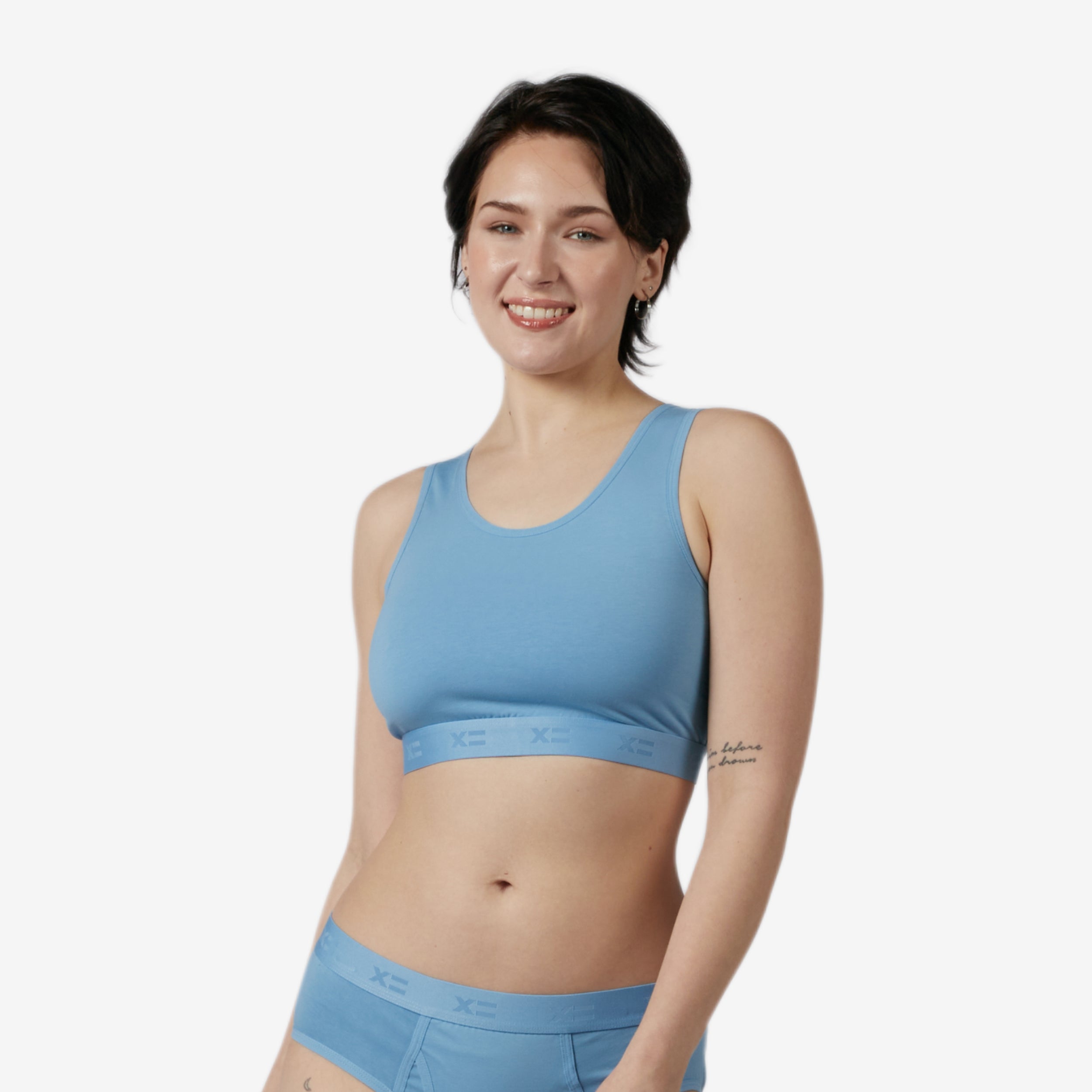 Model: Avery is 5'9" and wears a Medium