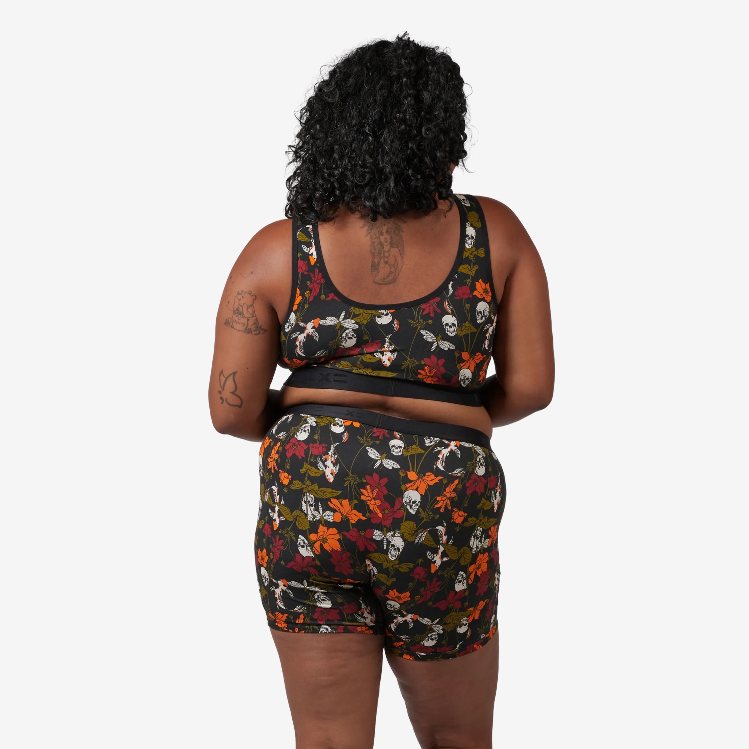Model: Maliyah is 5'7" and wears a 2X