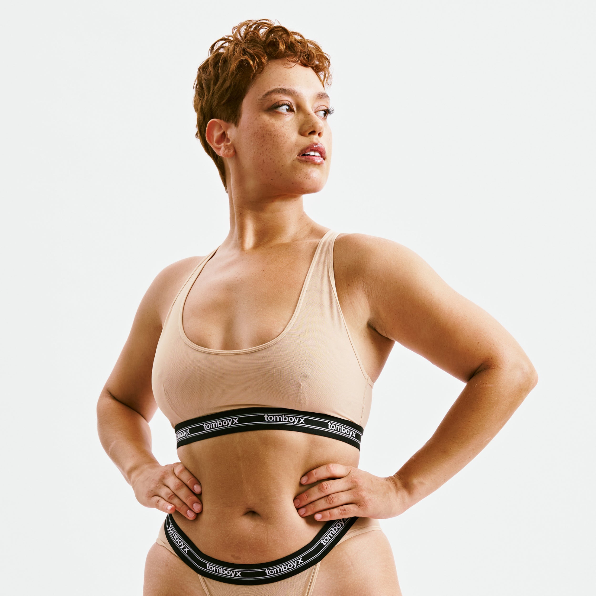 Model: Ariana is 5'7" and wears a medium