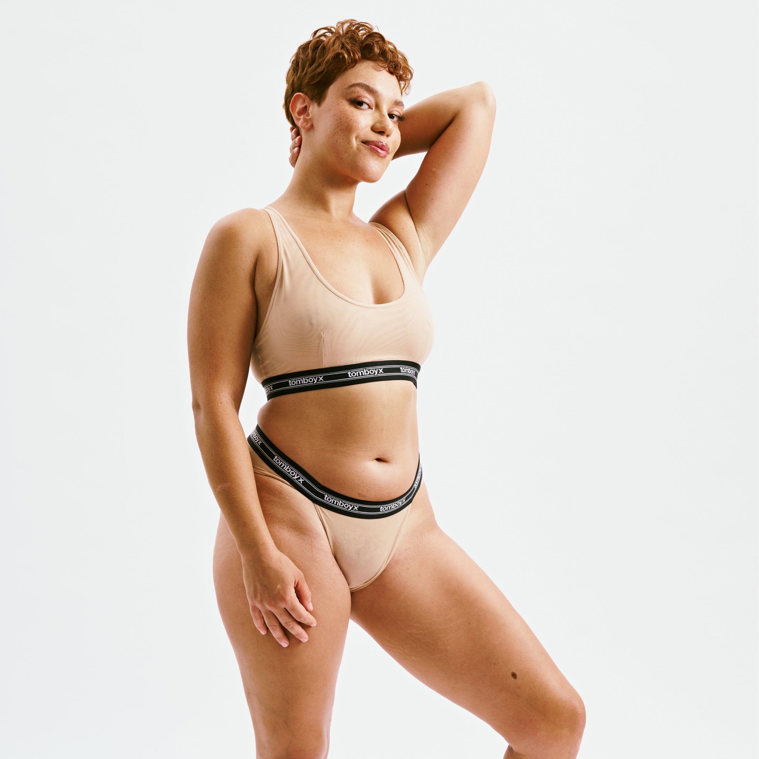 Model: Ariana is 5'7" and wears a medium