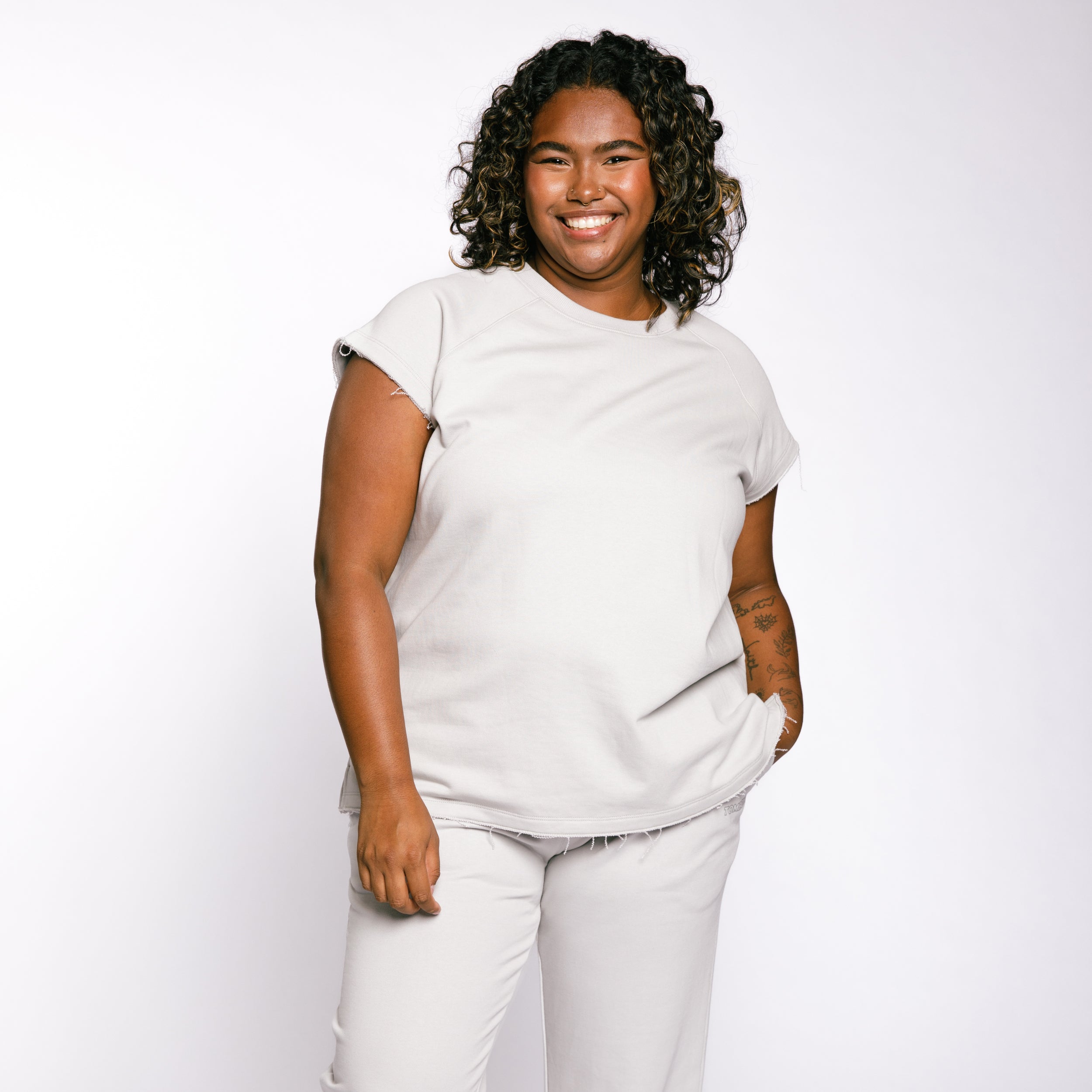 Model: Maliyah is 5'7" and wears a 2X