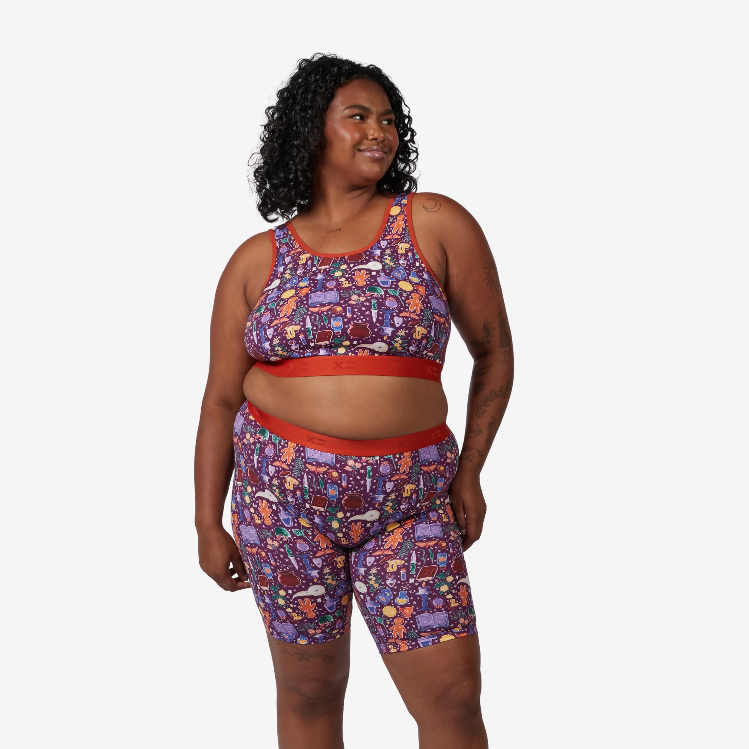 Model: Maliyah is 5'7" and wears a 2X