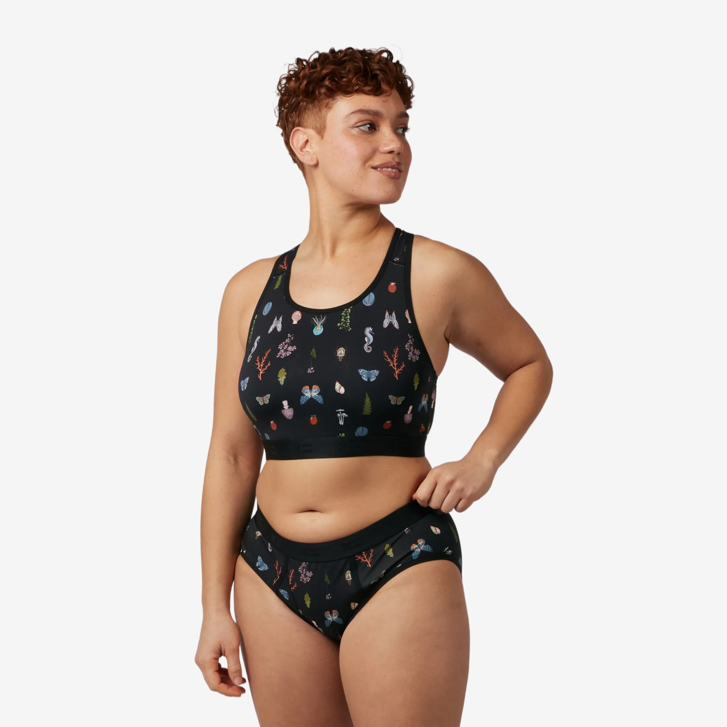 Model: Ariana is 5'7" and wears a medium