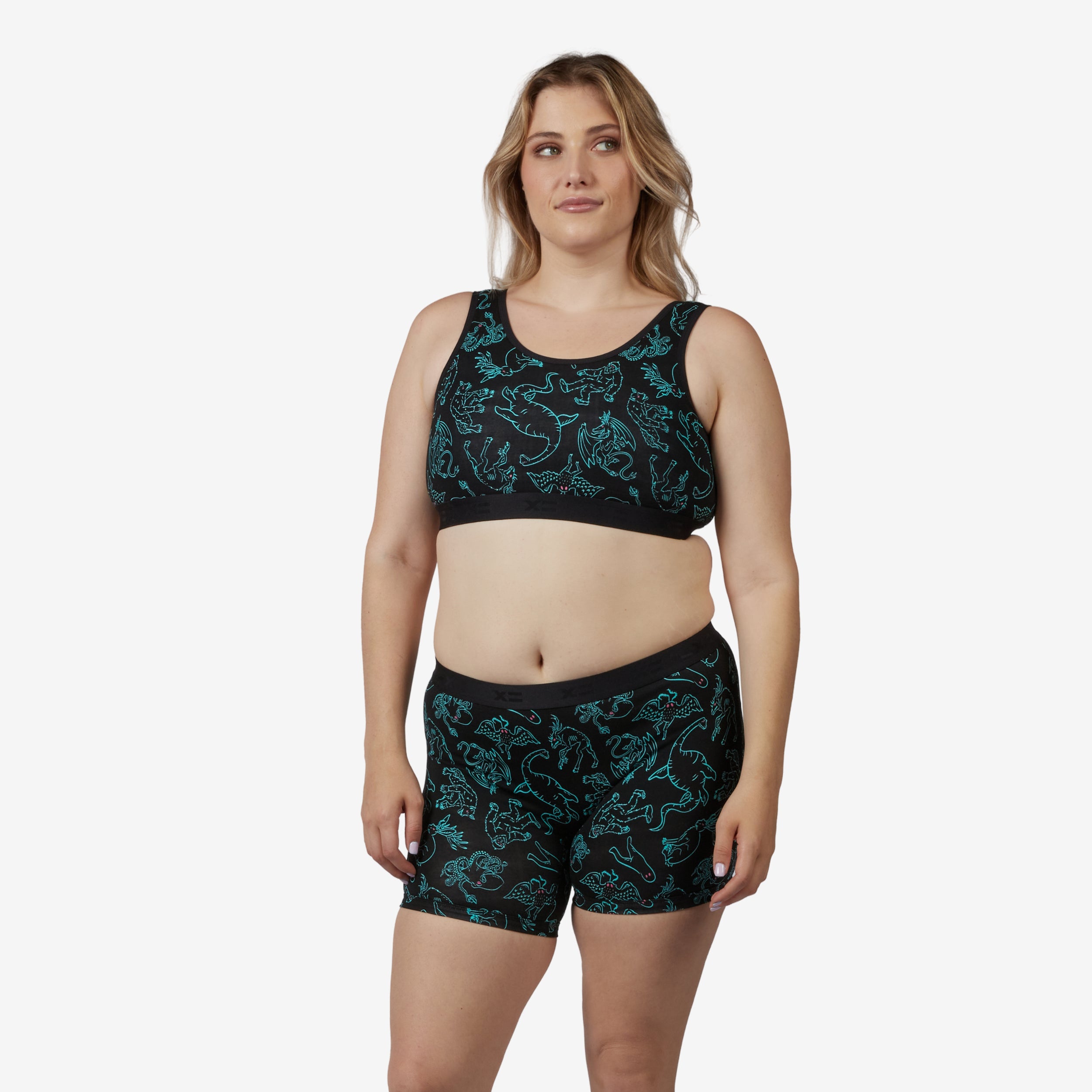 Model: Natalie is 5'11" and wears a Medium