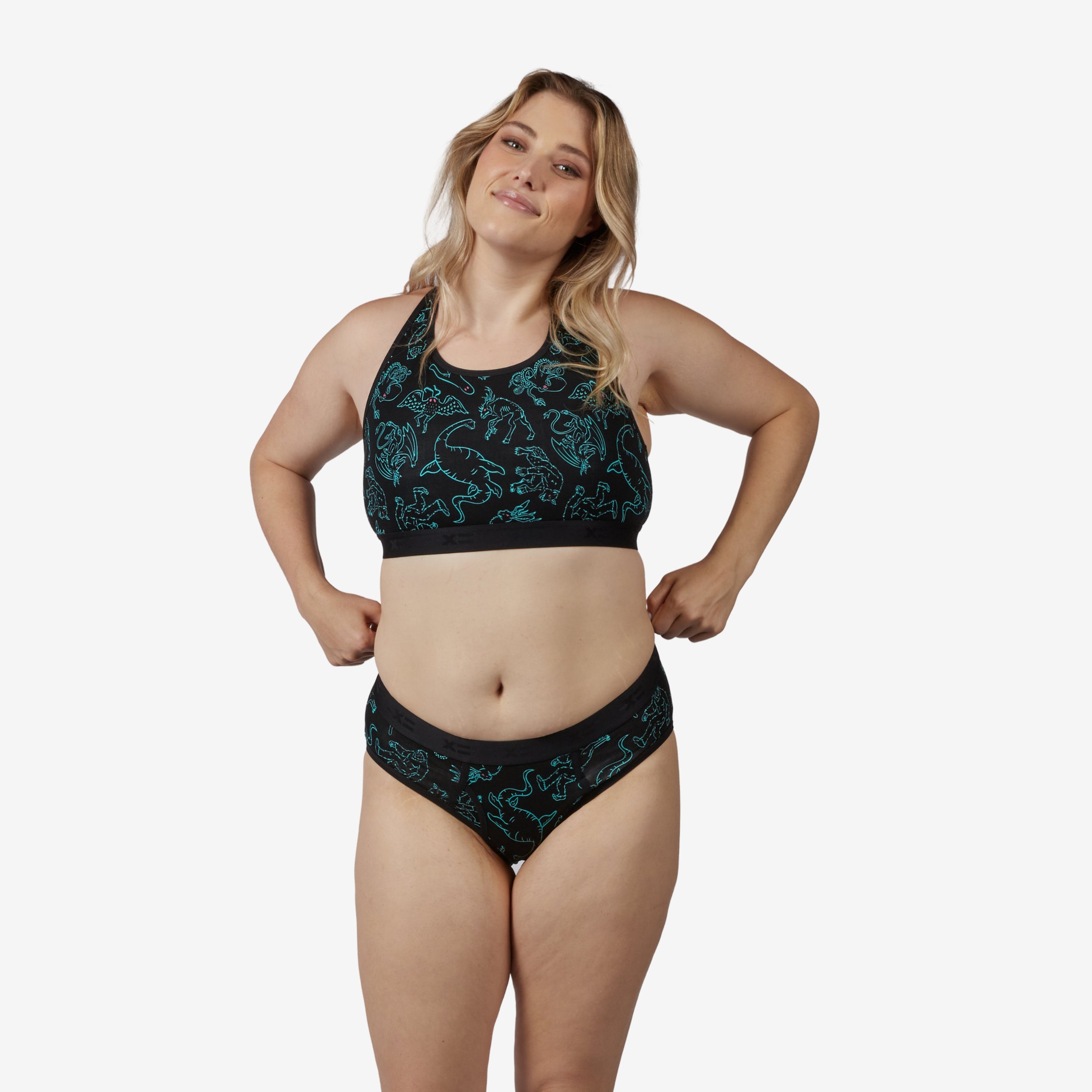 Model: Natalie is 5'11" and wears a Medium