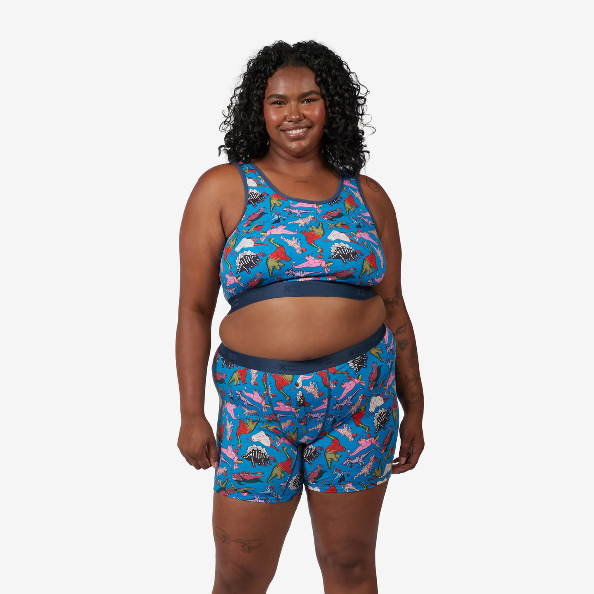 Model: Maliyah is 5'7" and wears a 2X