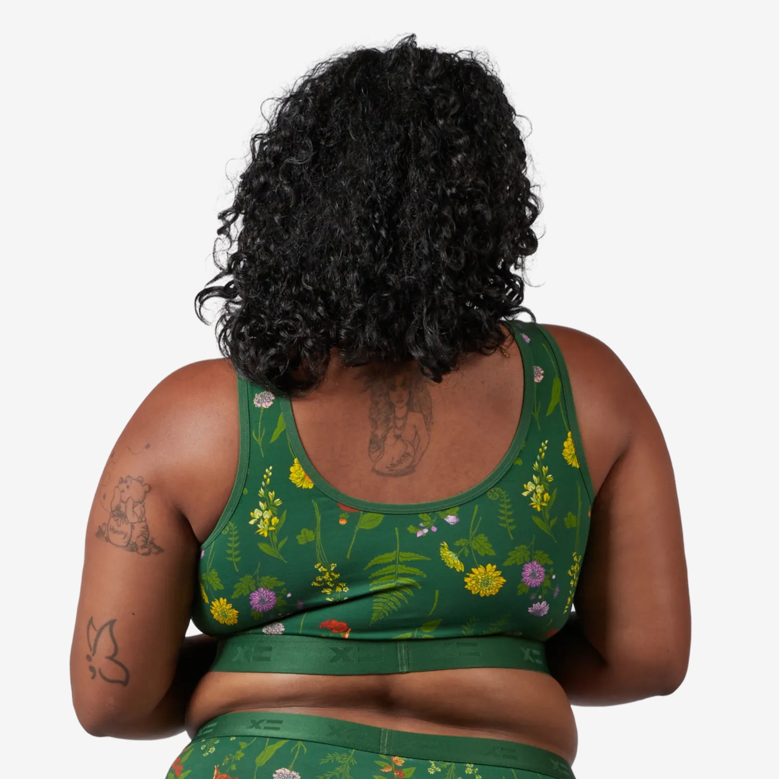Model: Maliyah is 5'7" and wears a 2X