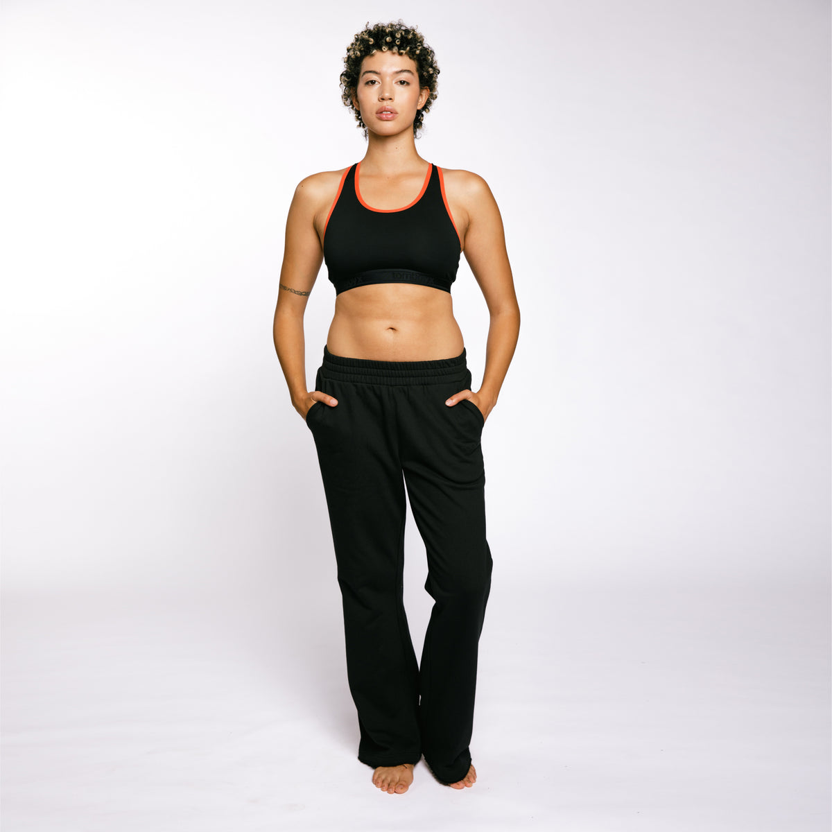 Model: Jules is 5'8" and wears a Small