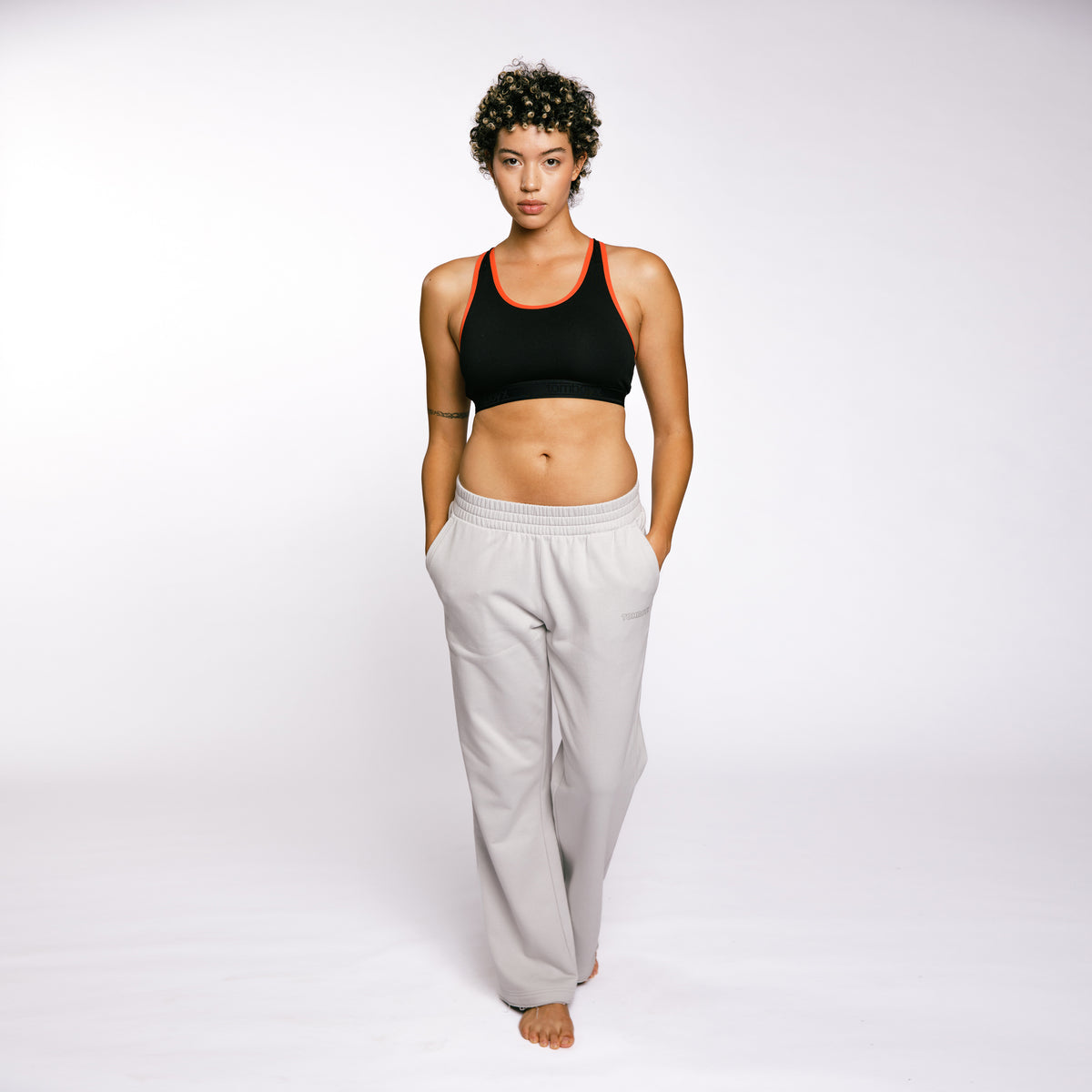Model: Jules is 5'8" and wears a Small