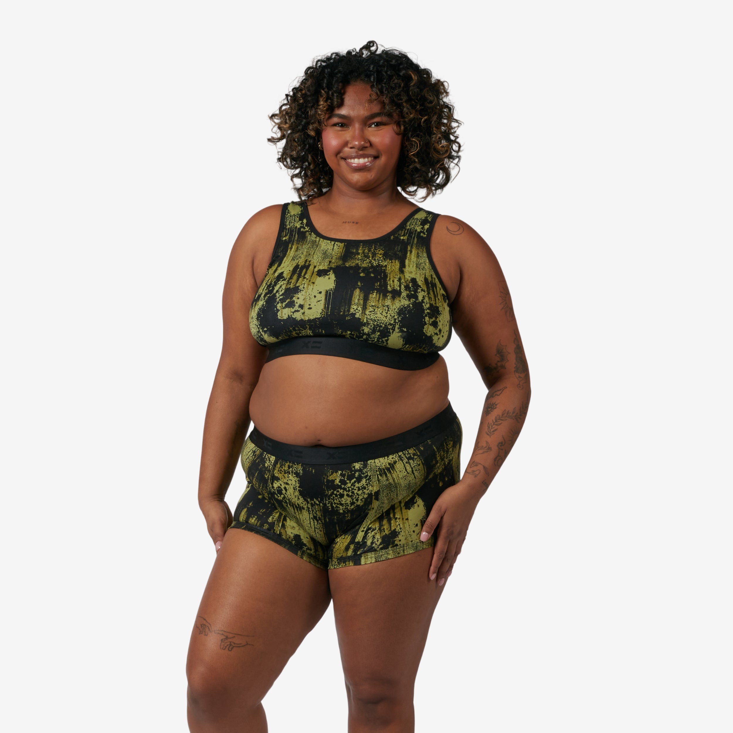 Model: Maliyah is 5'7" and wears a 2X