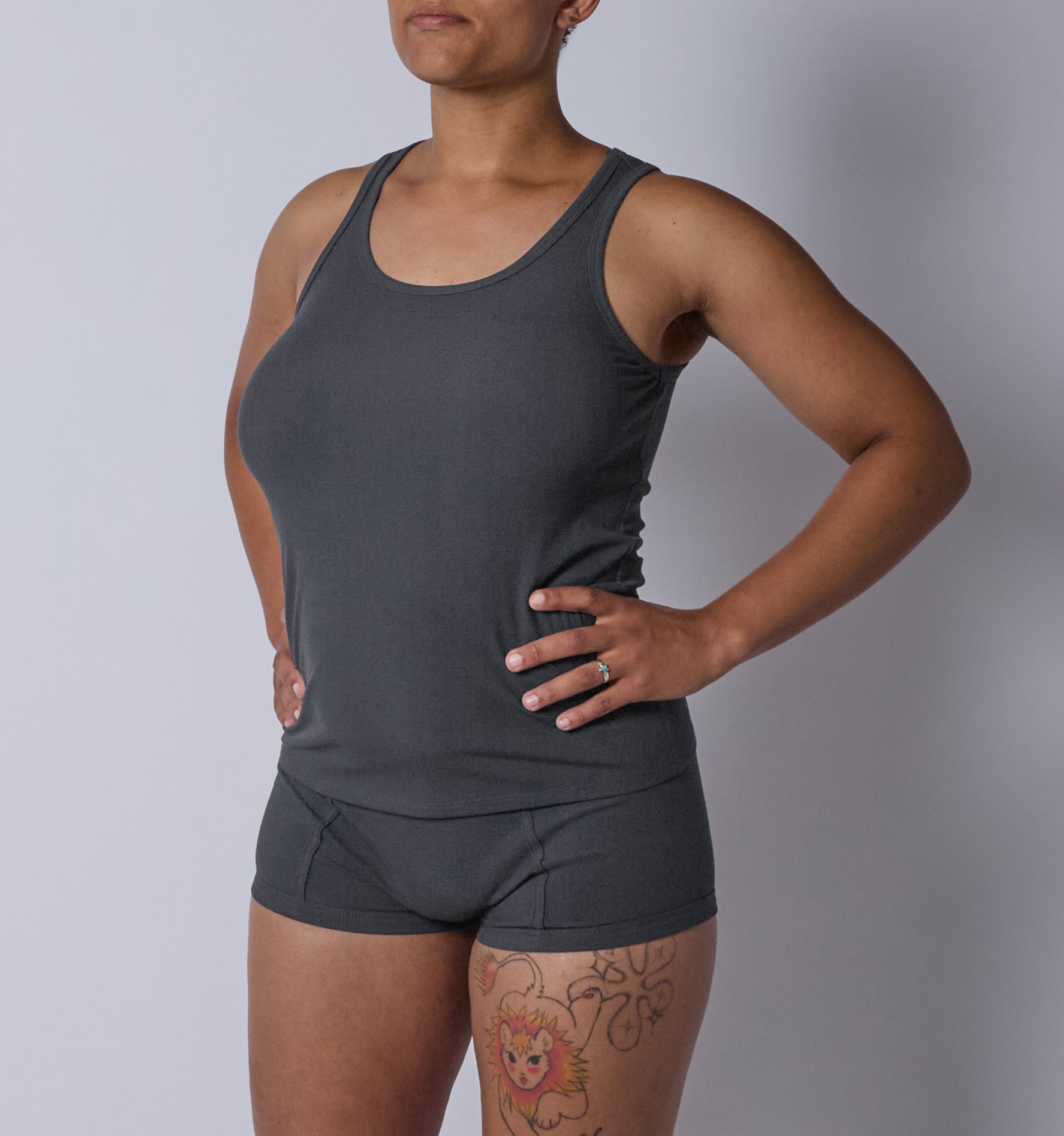 Model:Vera-Camille is 5'9" and wearing a size Medium