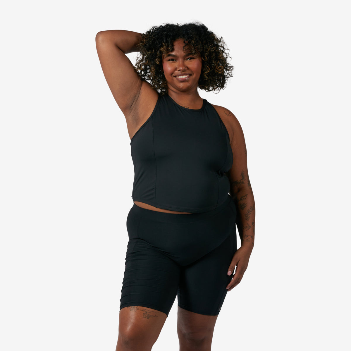 Model: Maliyah is 5'7" and wears a 2X