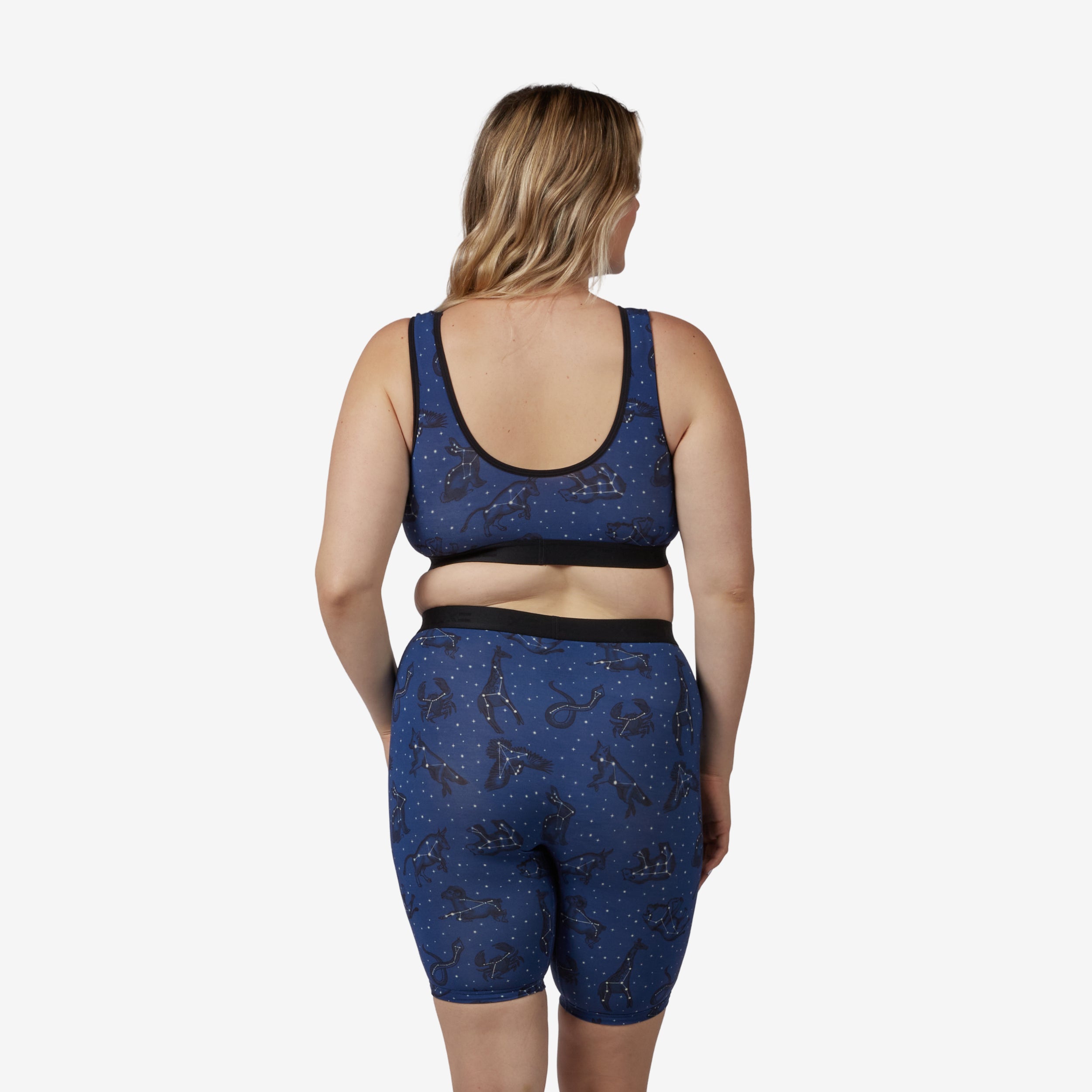 Model: Natalie is 5'11" and wears a Medium