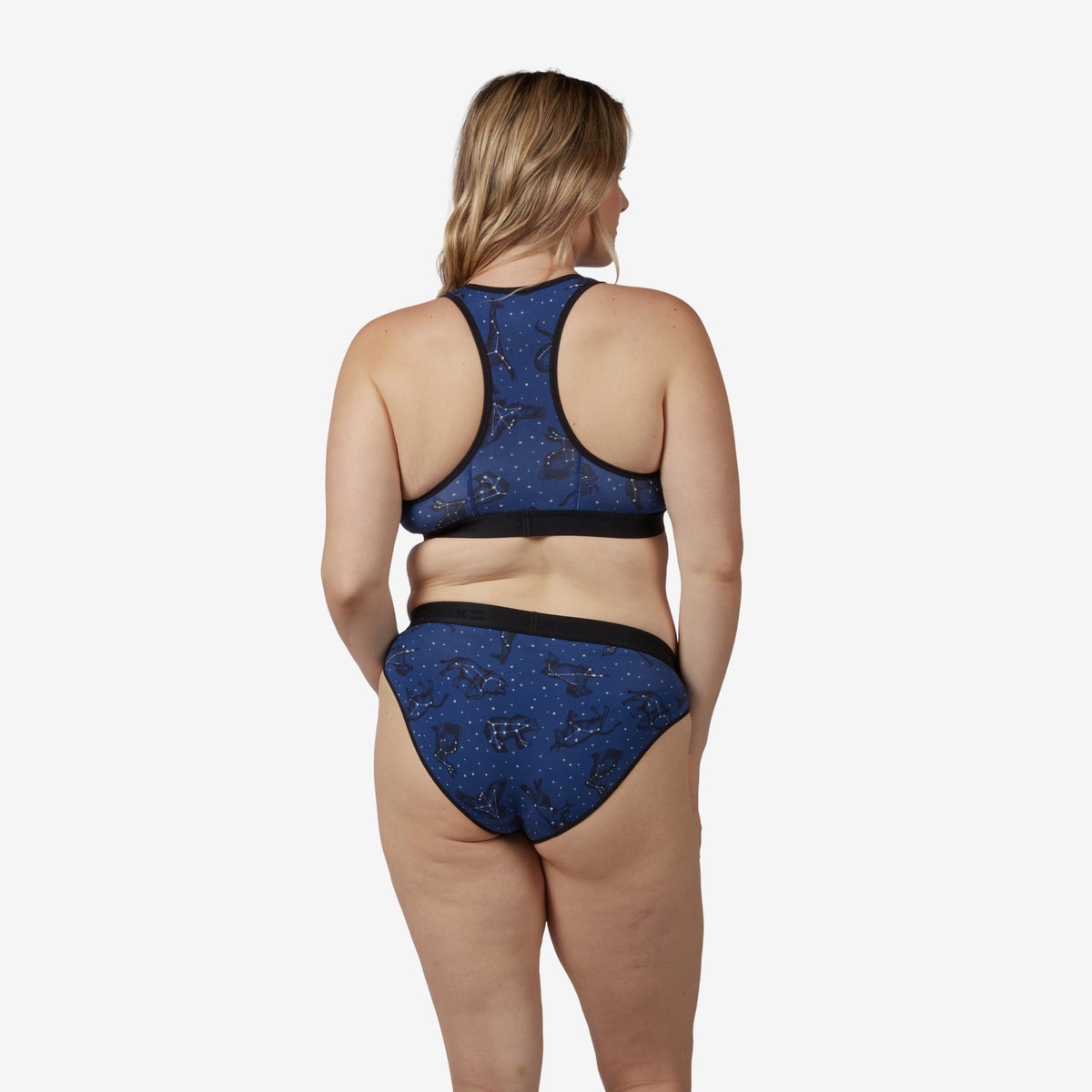 Model: Natalie is 5'11" and wears a Medium