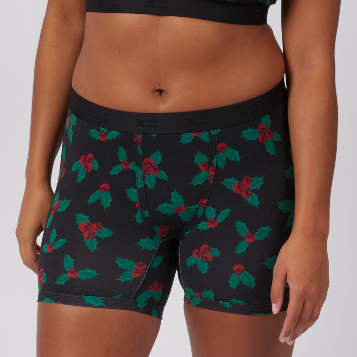 4.5" Trunks - TENCEL Modal Skull Mistletoe