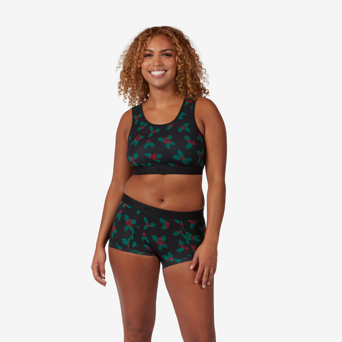 Model: Neveah is 5' 7" and wears a Medium