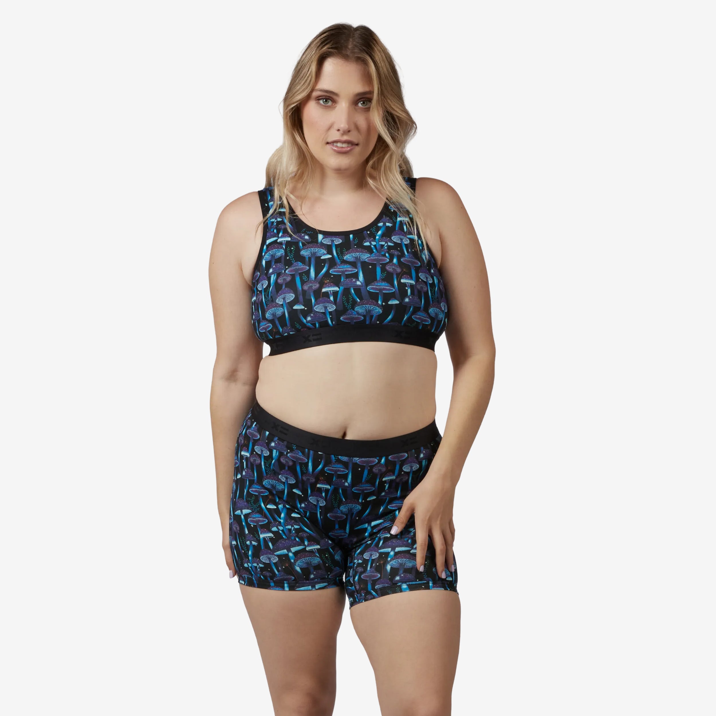 Model: Natalie is 5'11" and wears a Medium