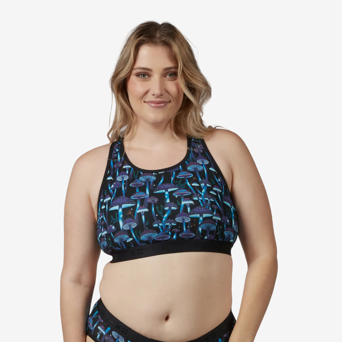 Model: Natalie is 5'11" and wears a Medium