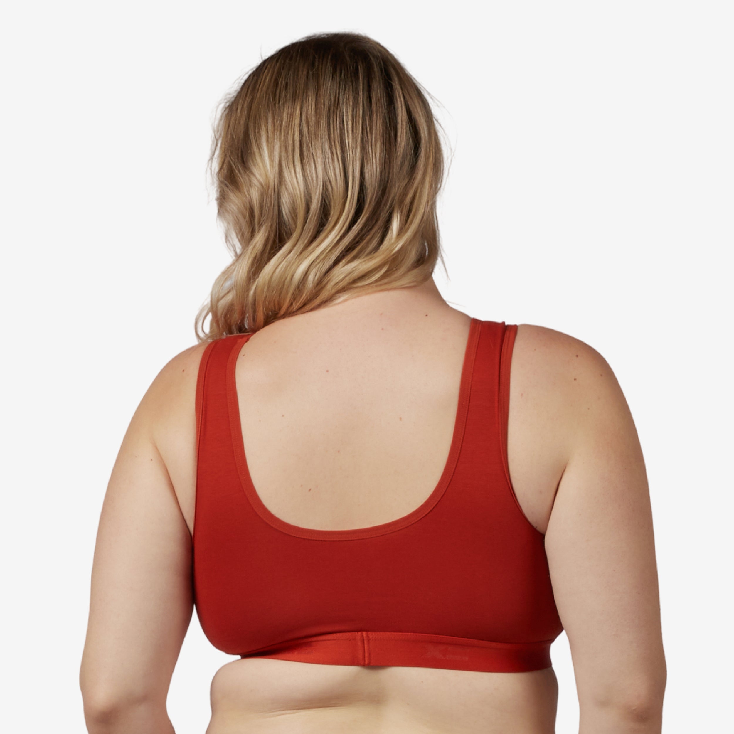 Model: Natalie is 5'11" and wears a Medium