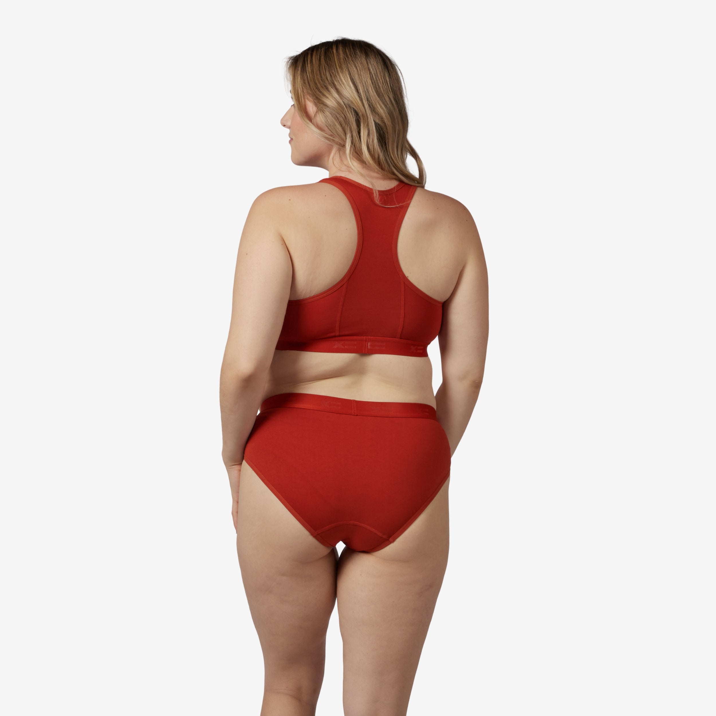 Model: Natalie is 5'11" and wears a Medium