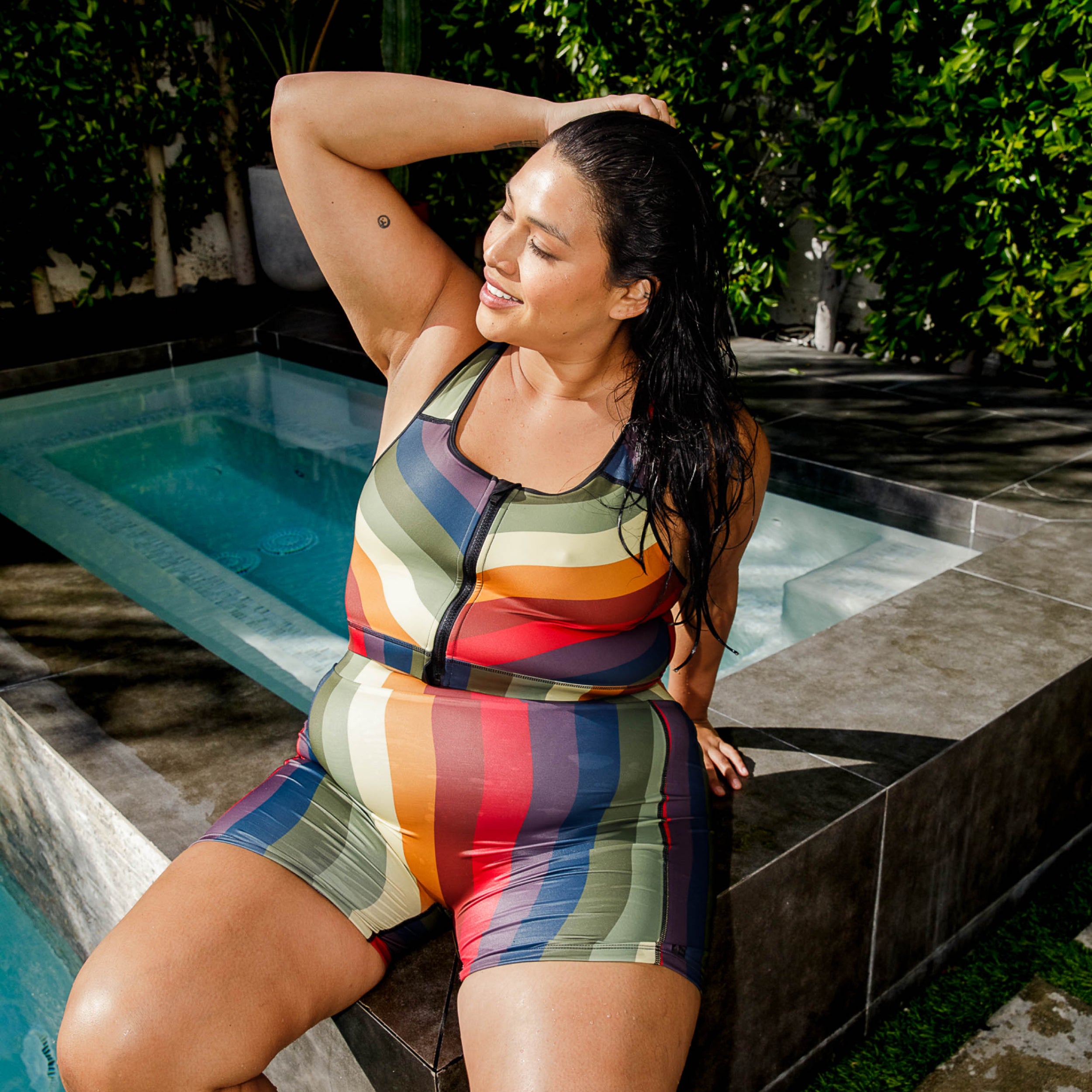 Swim 4.5" Shorts - Rainbow Wave