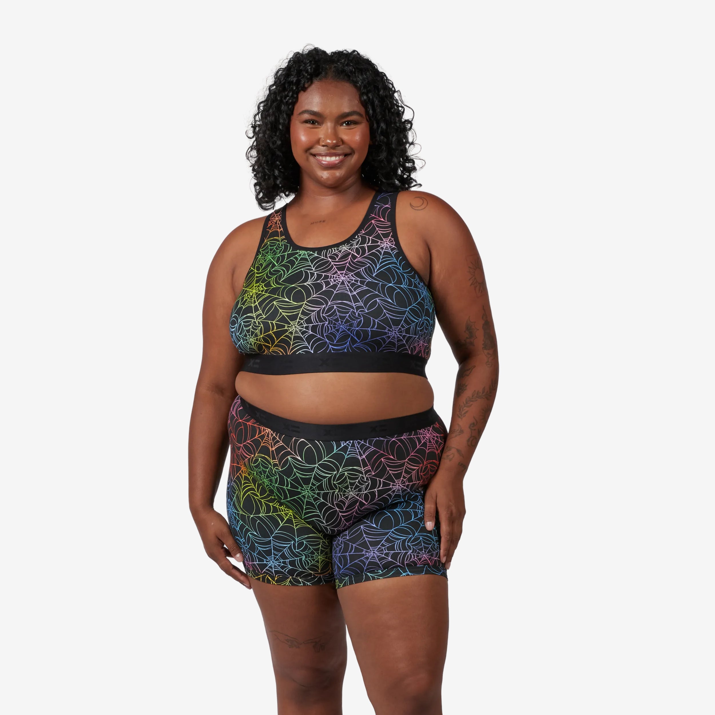 Model: Maliyah is 5'7" and wears a 2X