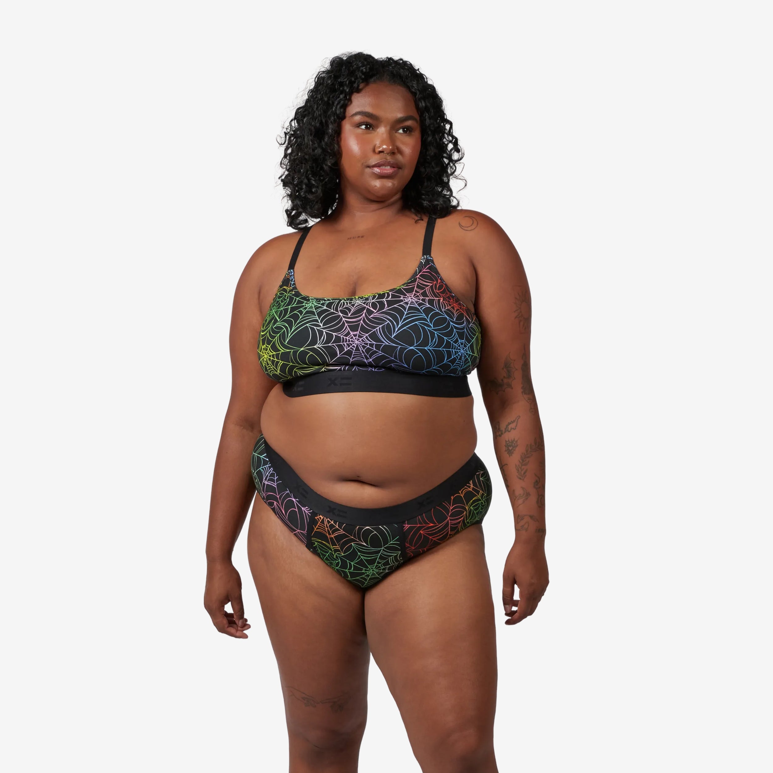 Model: Maliyah is 5'7" and wears a 2X
