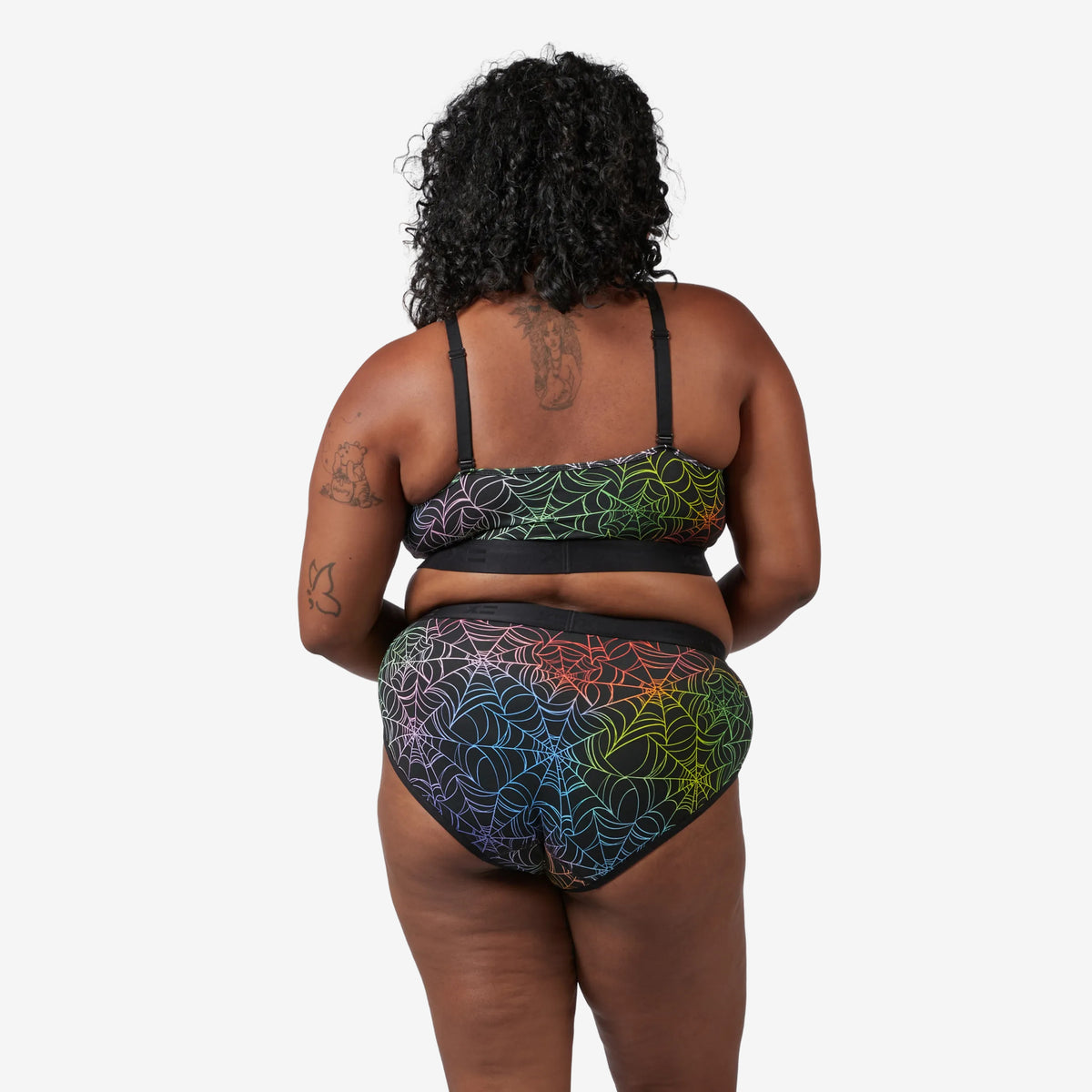 Model: Maliyah is 5'7" and wears a 2X