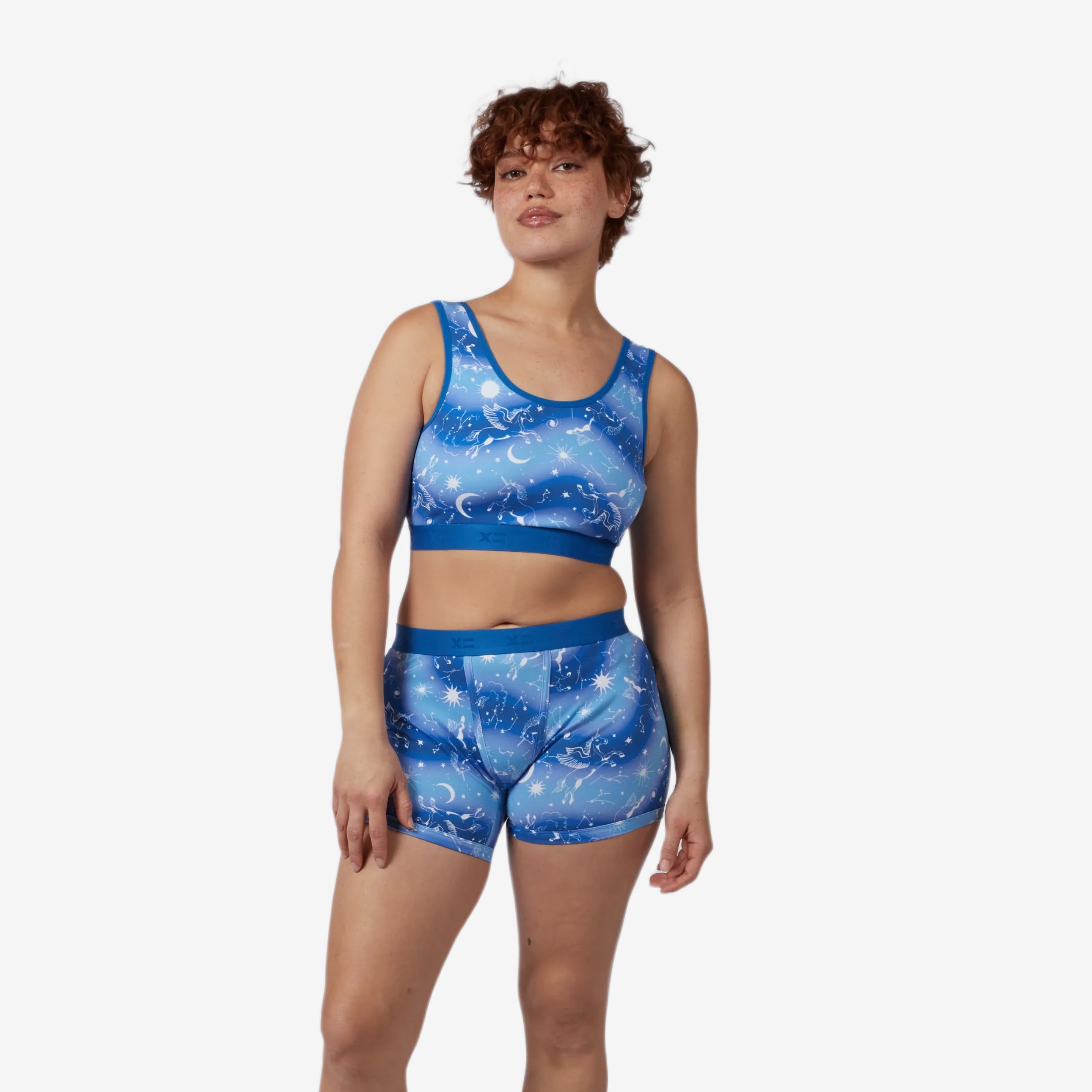 Model: Ariana is 5'7" and wears a medium