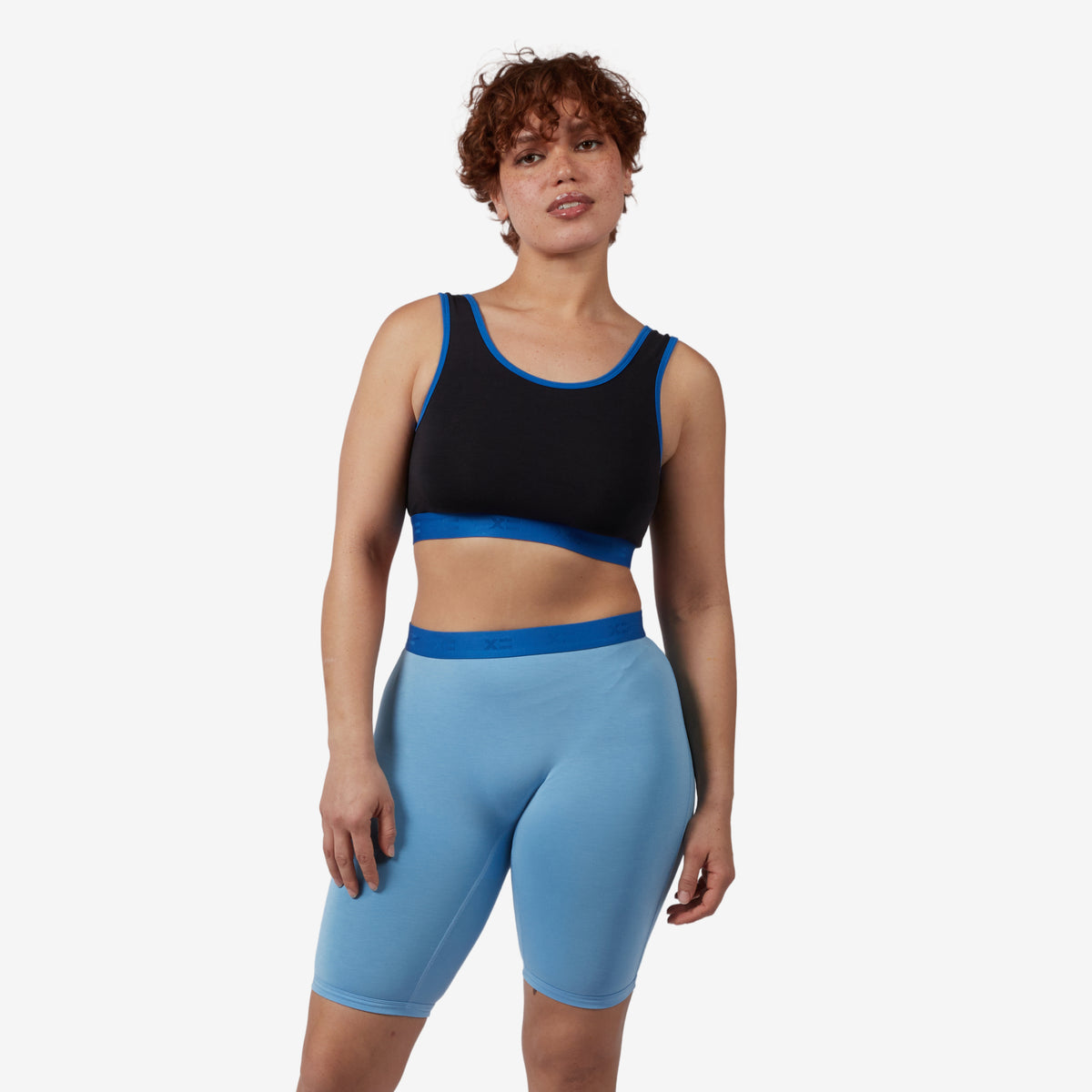 Model: Ariana is 5'7" and wears a medium